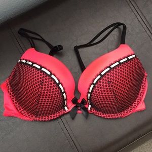 Victoria’s Secret Very Sexy Push Up bra
